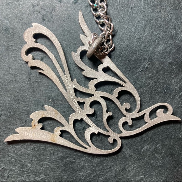 Large pewter bird pendant necklace on long chain - Reed and Barton - Picture 3 of 4